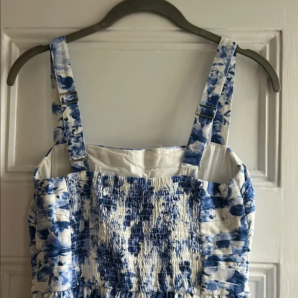 Abercrombie Floral Blue and White Dress - Picture 3 of 5
